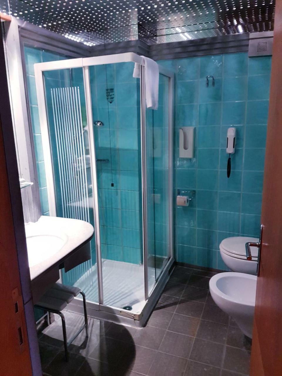 Double or Twin Room,778950147:JPEG