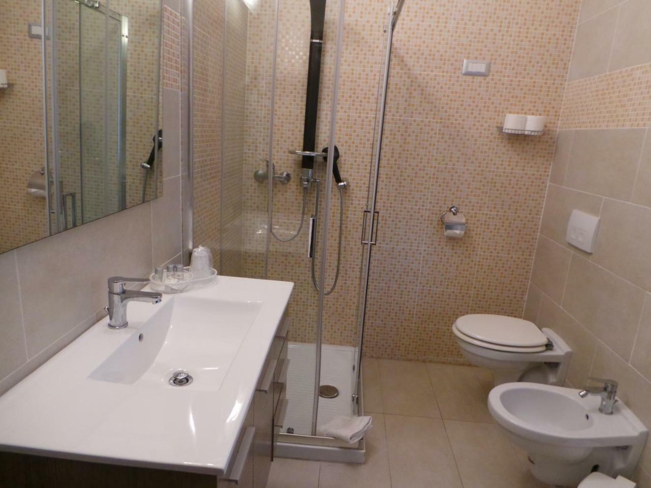 Triple Room with Balcony,779067864:JPEG
