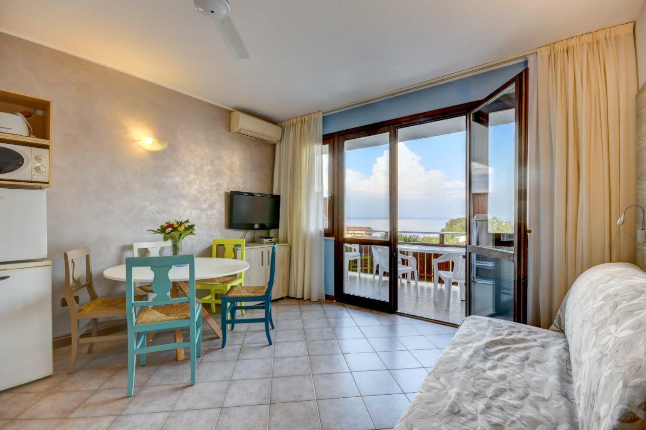 Superior One-Bedroom Apartment Balcony or Terrace