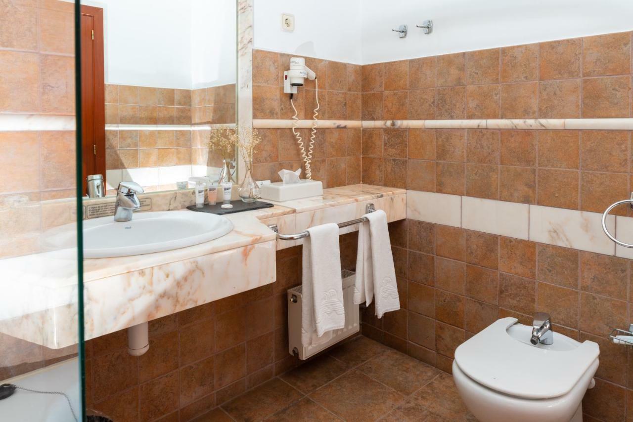 Deluxe Double or Twin Room Balcony
