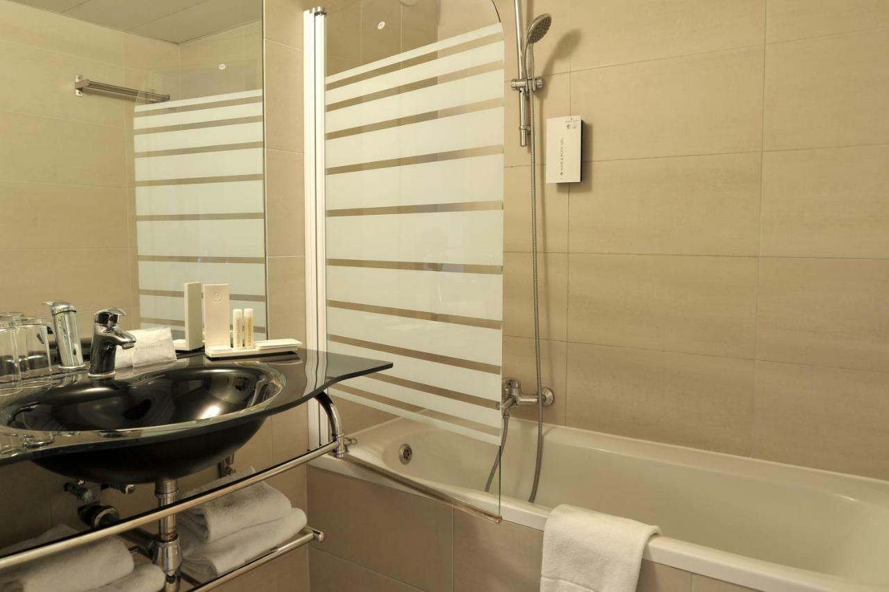 Comfort Double Room Shower or Bath