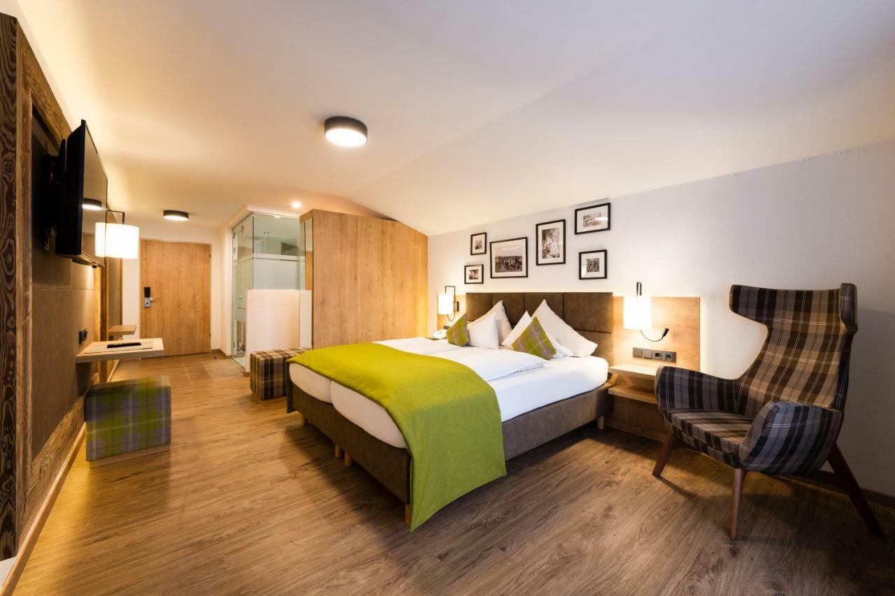 Double Room Alpine Balcony Mountain View