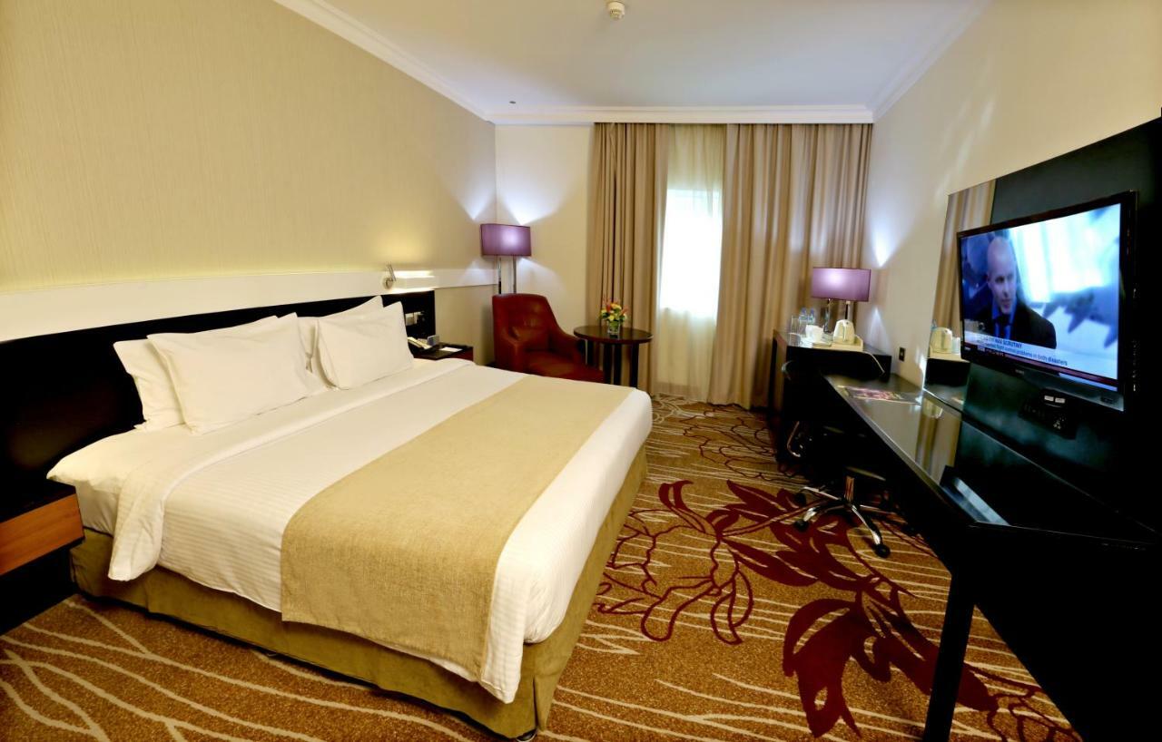 Executive King Room with 20% off F&B,1277065711:JPEG