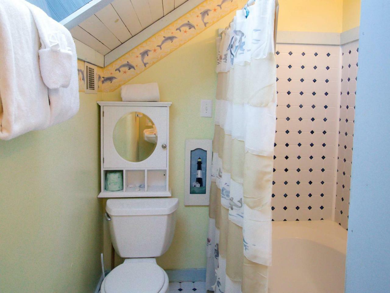 Standard Double Room,779845527:JPEG