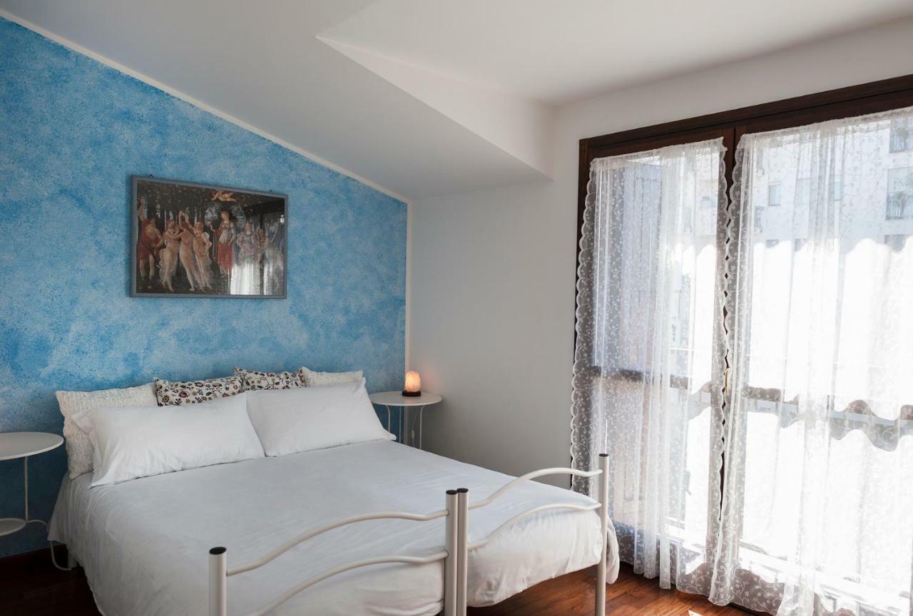 Tweepersoonskamer met 1 of 2 Bedden en Eigen Externe Badkamer