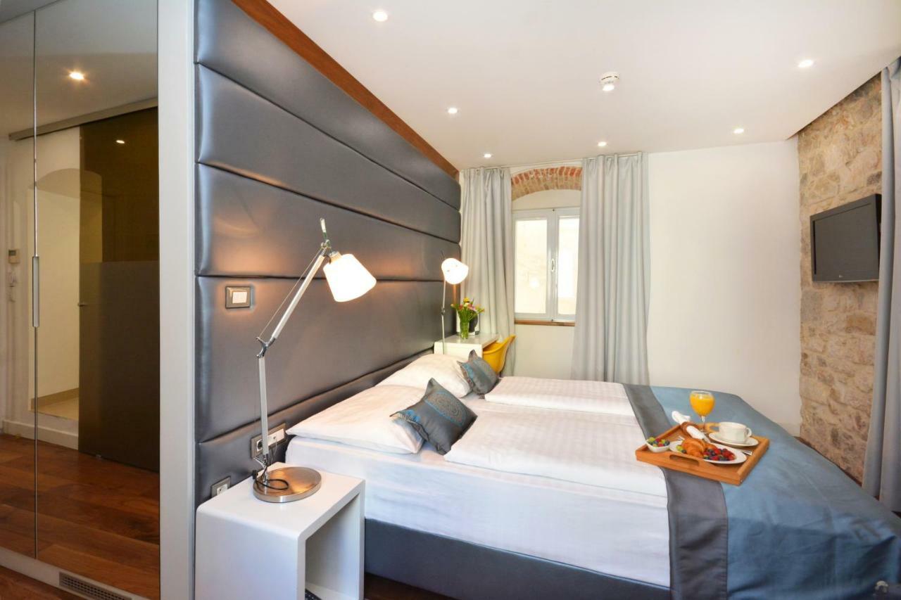 Standard Double Room,780373569:JPEG