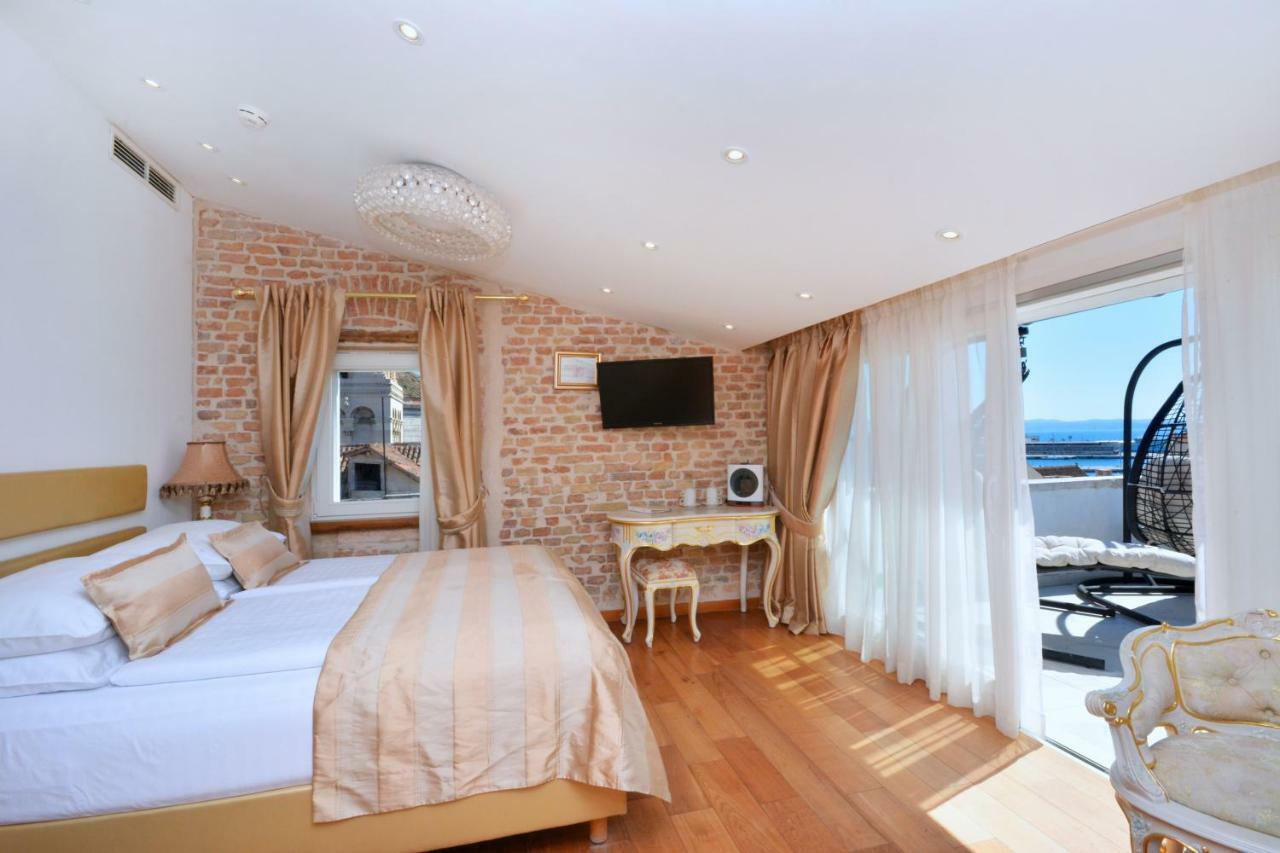 Deluxe Family Room Balcony Sea View