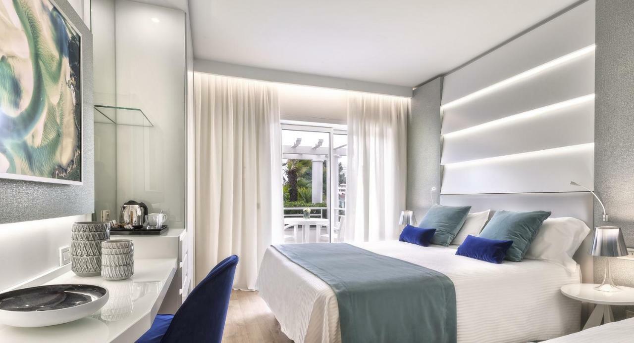 Luxury Sea View Sofa Bed,780706689:JPEG