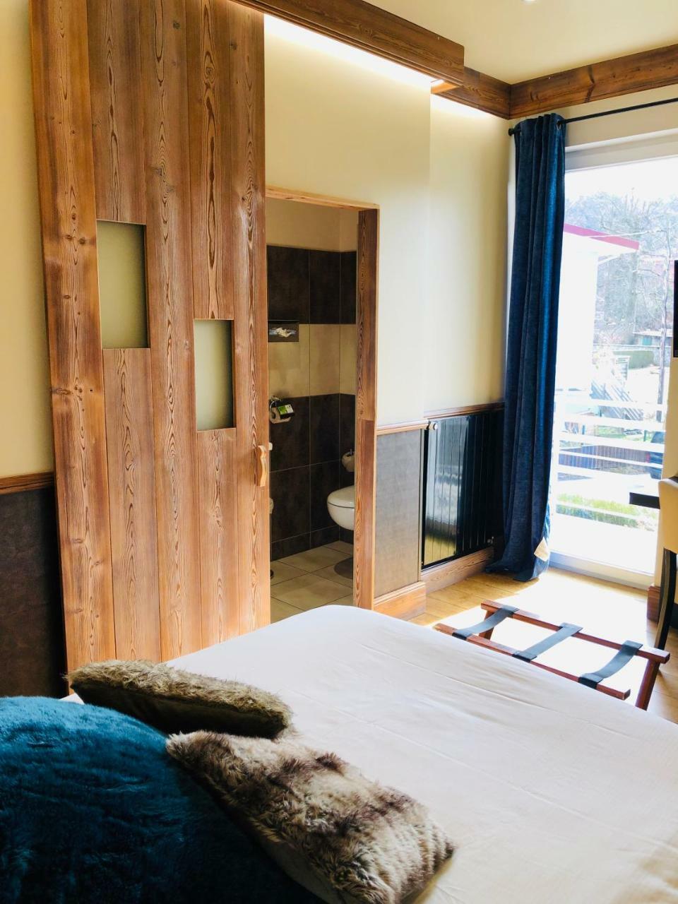 Standard Double Room only accessible by stairs,780709725:JPEG