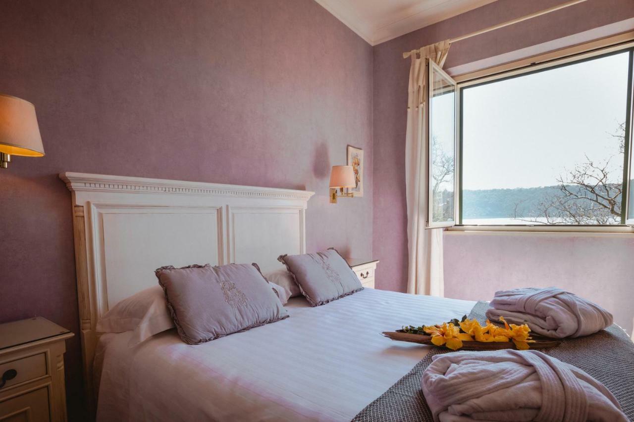 Double Room Lake View
