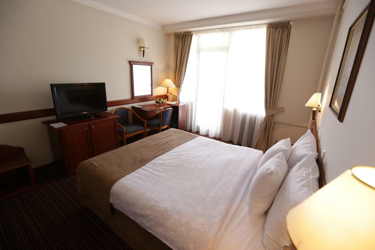Double or Twin Room Park View Balcony
