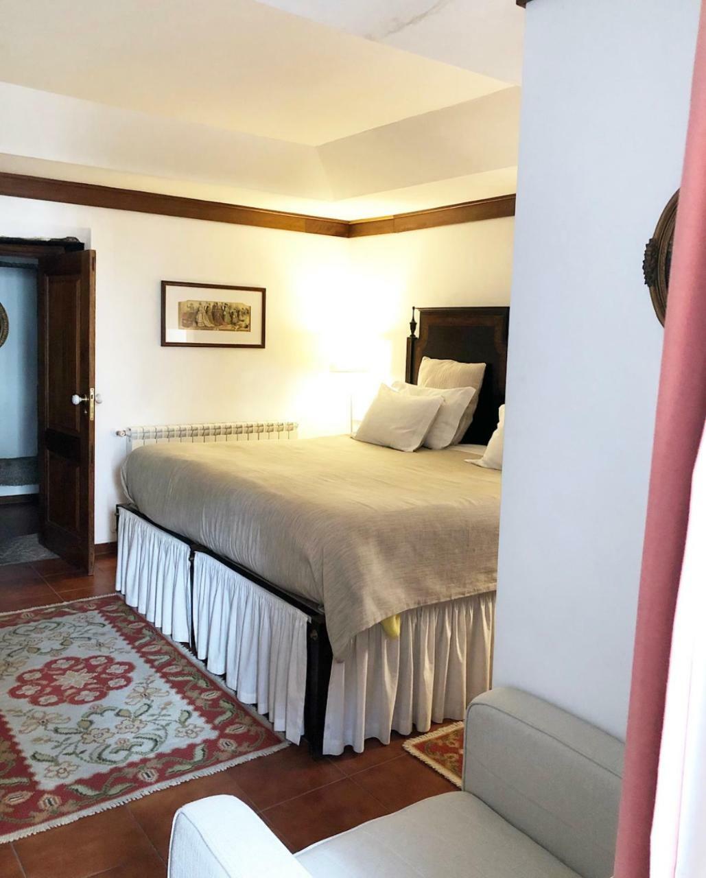 Large Double Room,780811398:JPEG