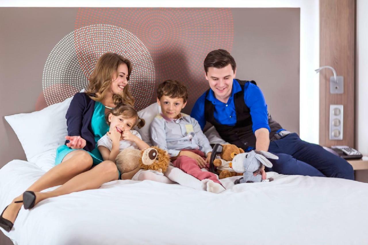 Superior Family Room,1273708243:JPEG