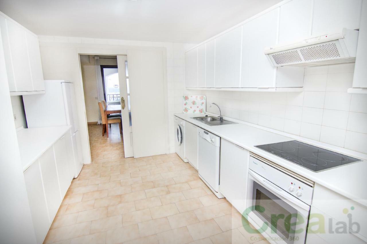 Three-Bedroom Apartment,258042301:JPEG