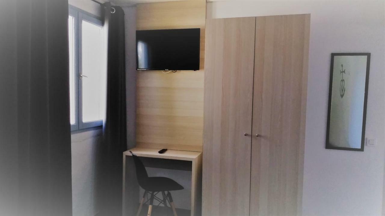 Family Room,781146243:JPEG