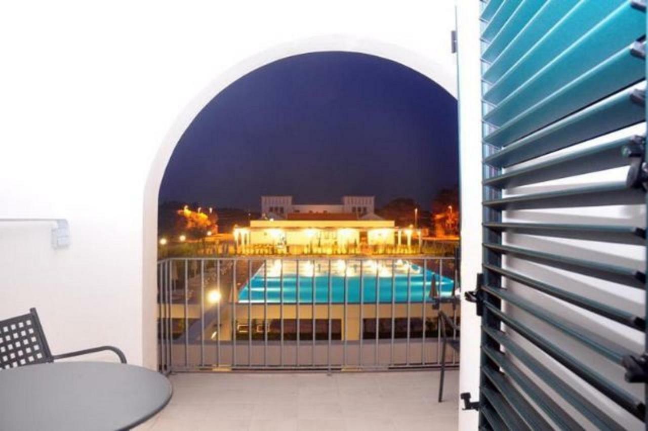 One-Bedroom Apartment Pool View,990521008:JPEG