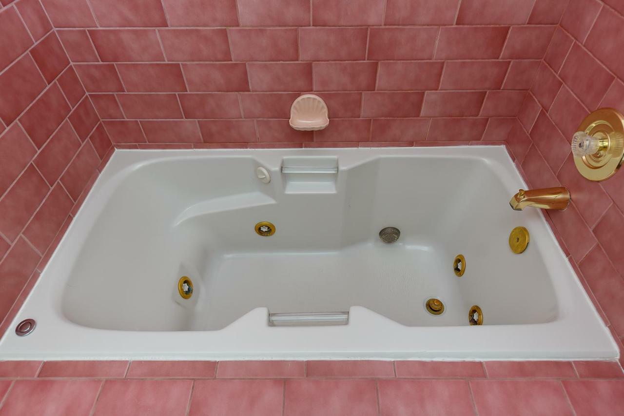 King Room Spa Bath