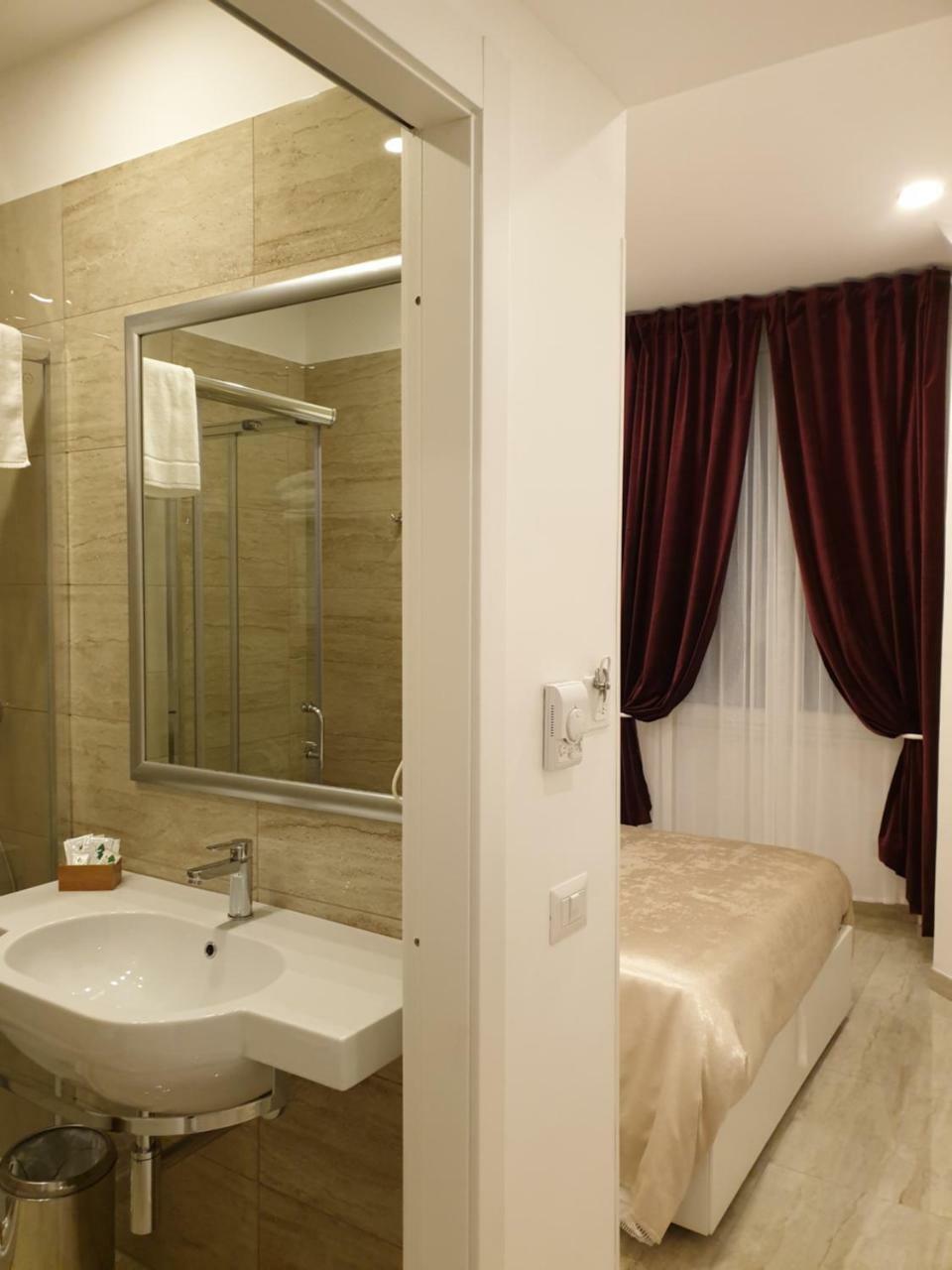 Standard Double Room,781422507:JPEG