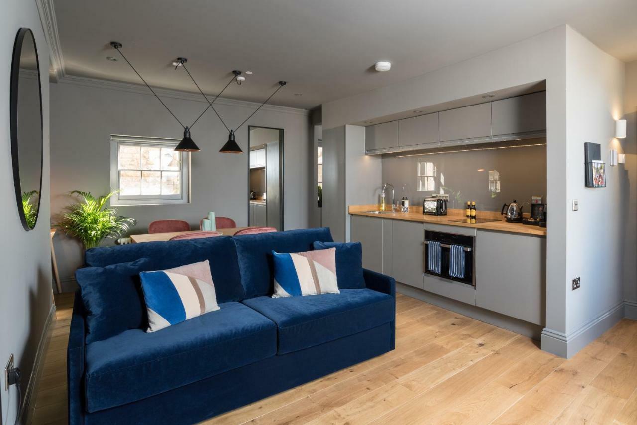 Deluxe Studio Apartment Upper Floor