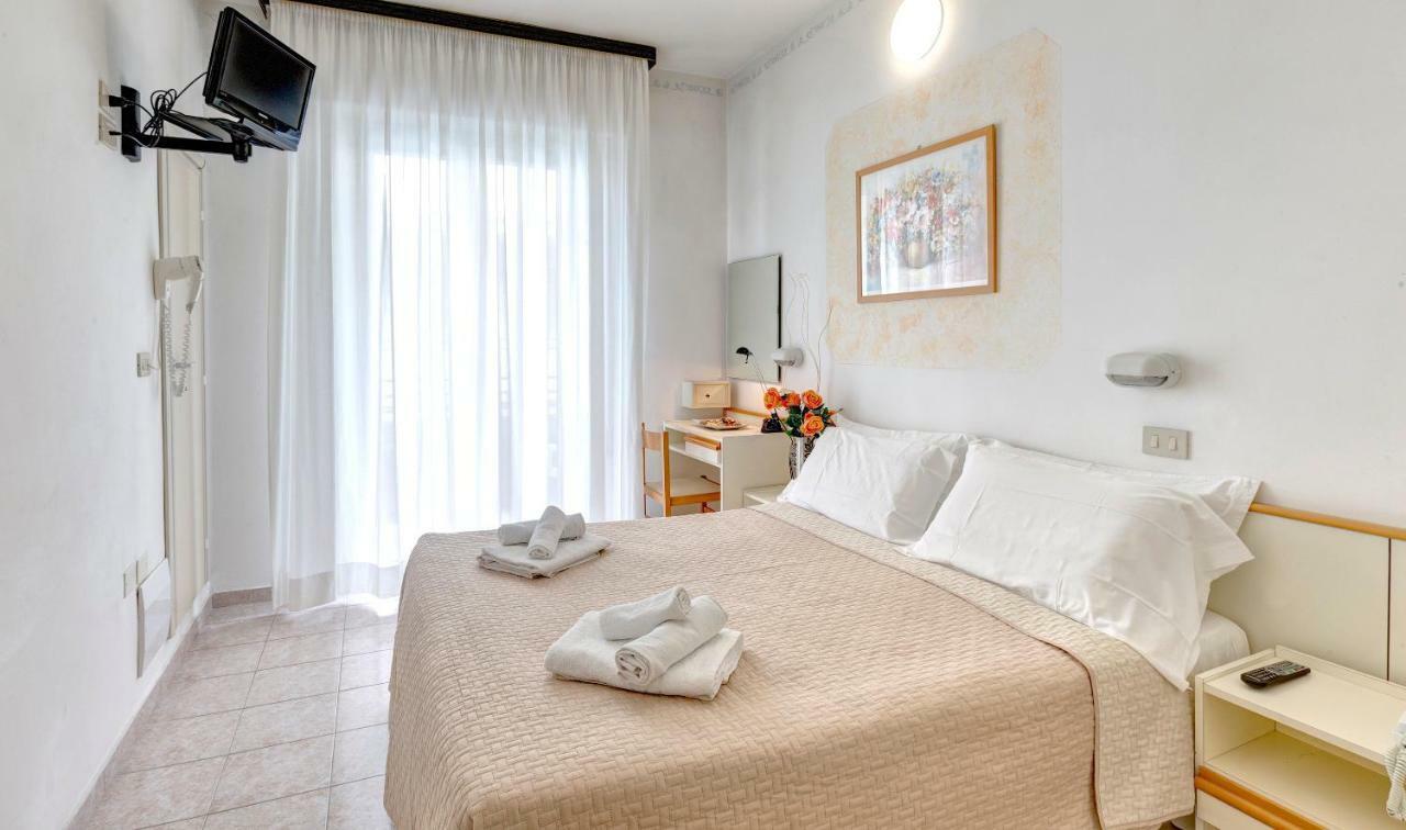 Double Room with Balcony,784038075:JPEG