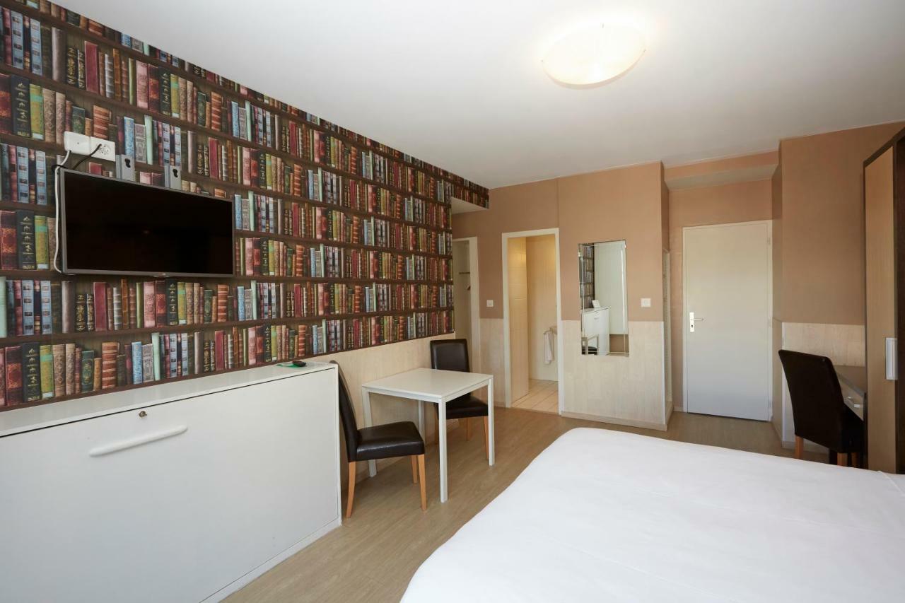 Triple Room,784065162:JPEG