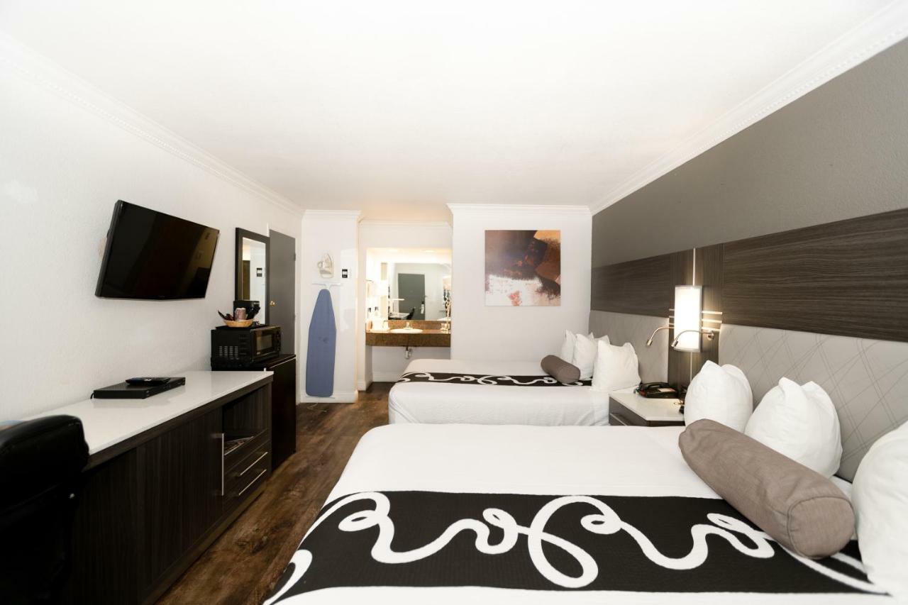 Quadruple Room Two Queen Beds Disability Access or Non Smoking