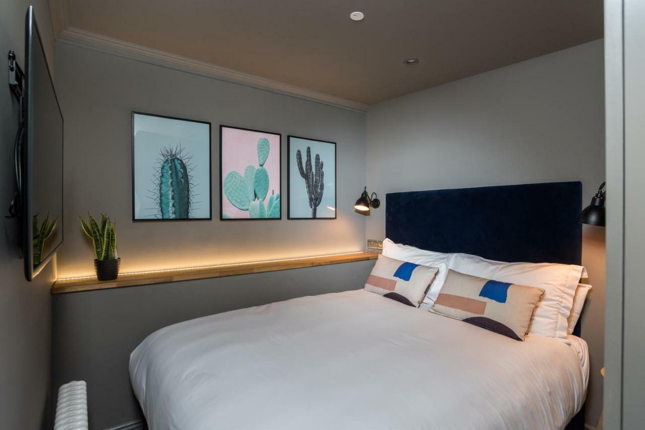 Deluxe Studio Apartment Upper Floor