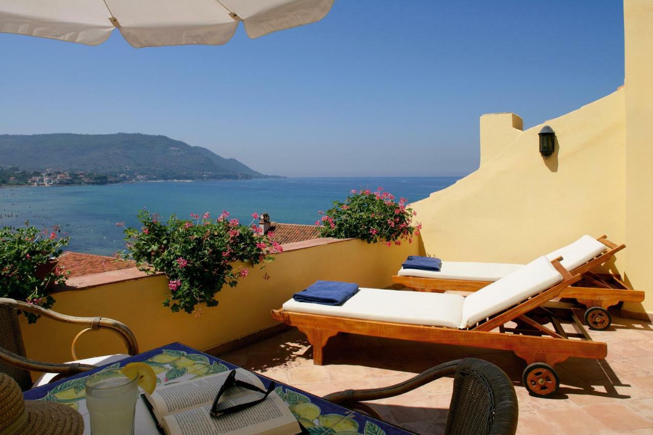 Suite Terrace,1369537598:JPEG