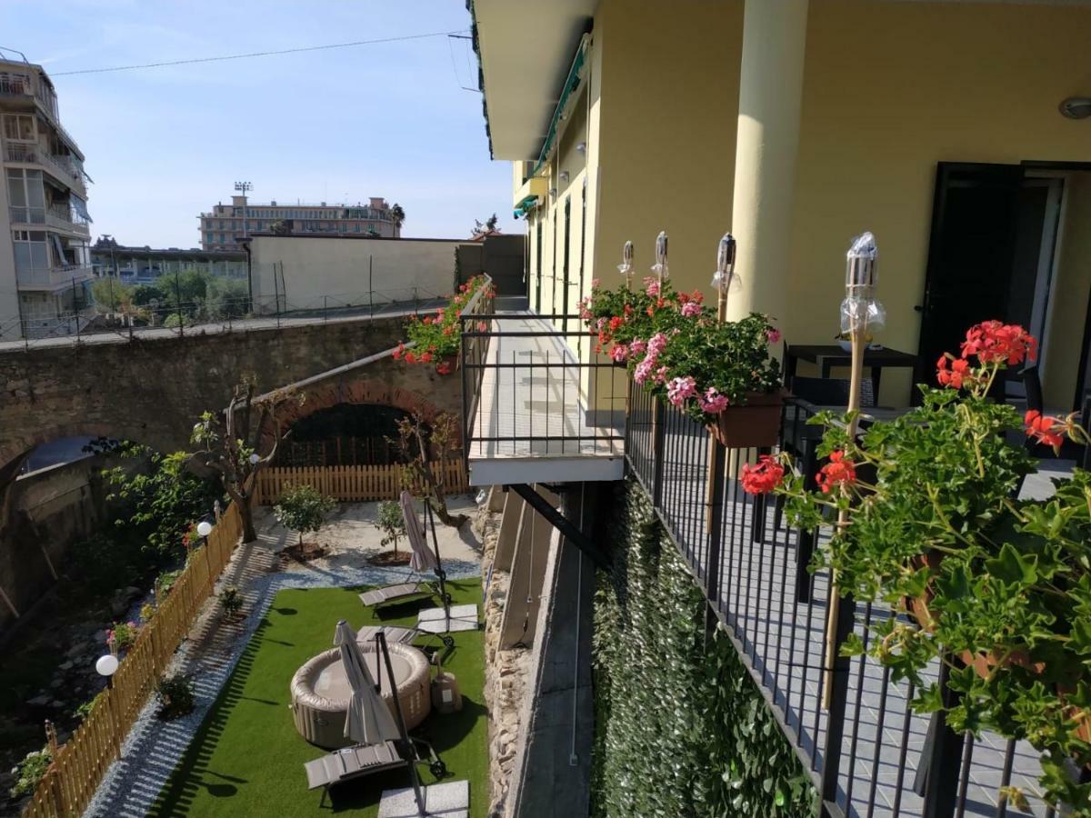 Deluxe Double or Twin Room Garden View
