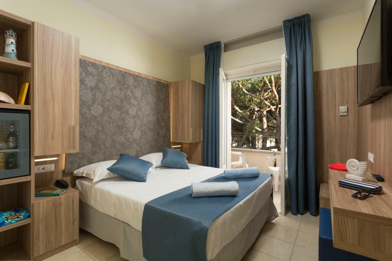 Deluxe Double or Twin Room Balcony,786114699:JPEG