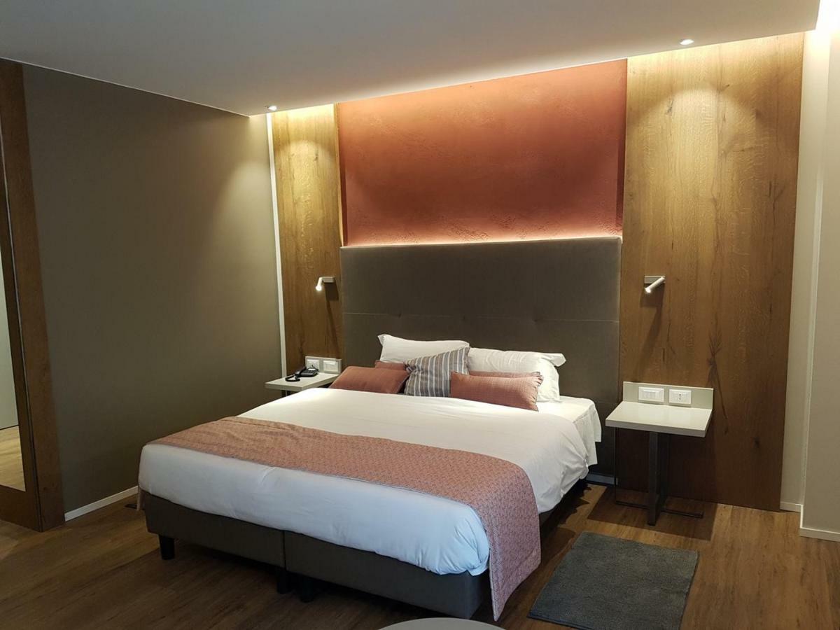 Superior Quadruple Room,786660840:JPEG
