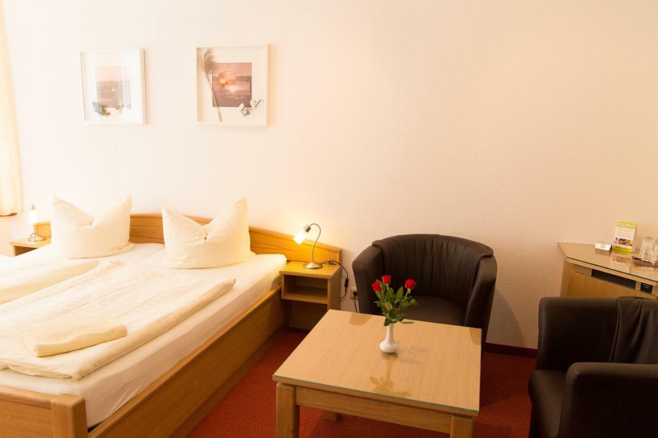 Large Double Room,1268411518:JPEG