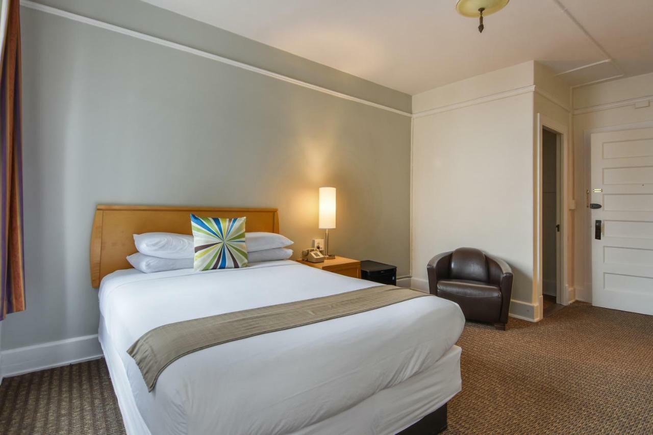 Queen Room,789243168:JPEG