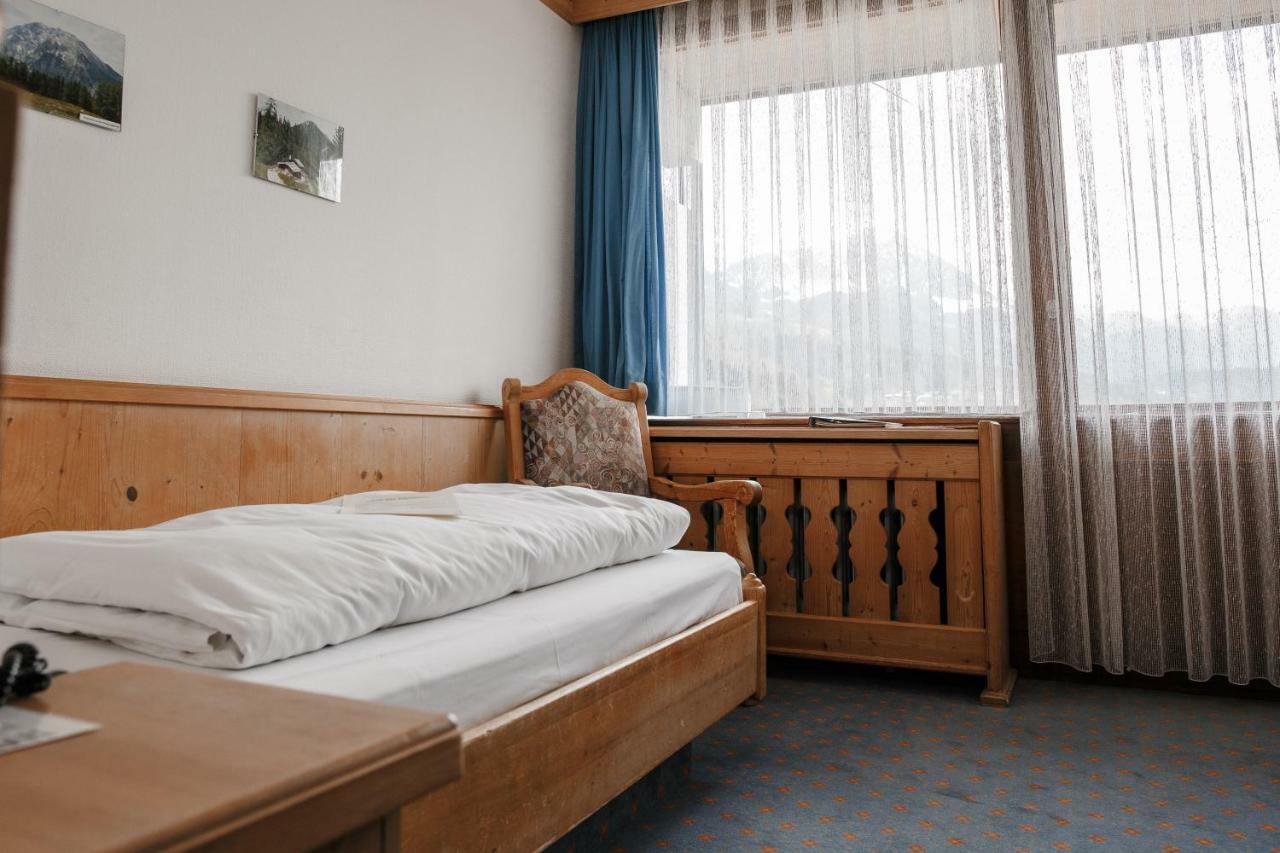 Grand Classic Single Room,789803496:JPEG