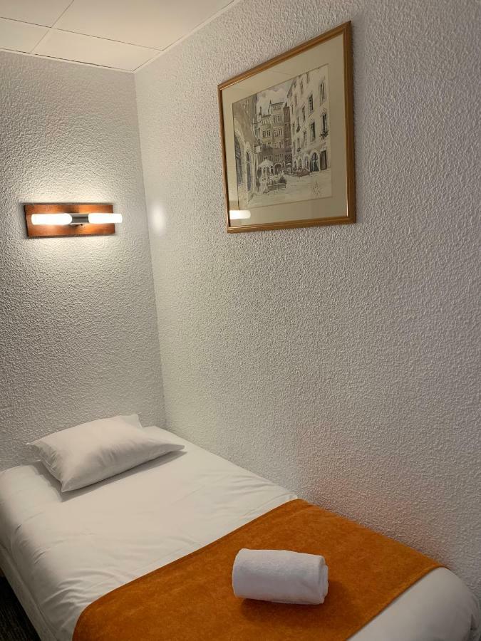Single Room,789861855:JPEG