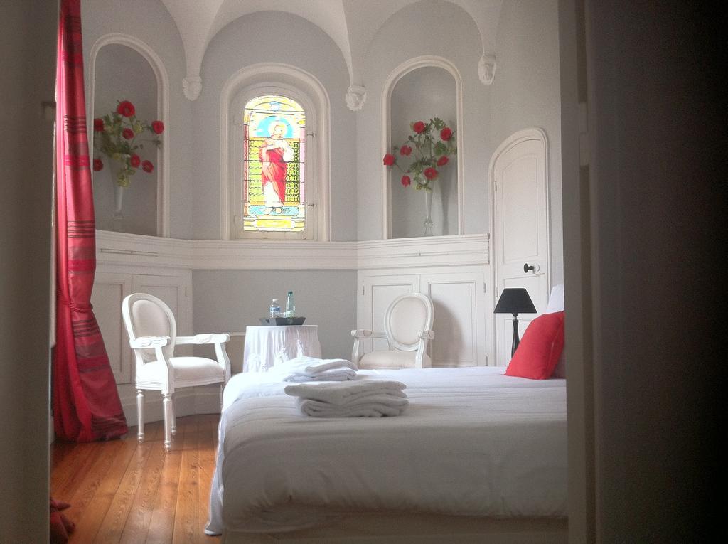 La Tourelle Family Room