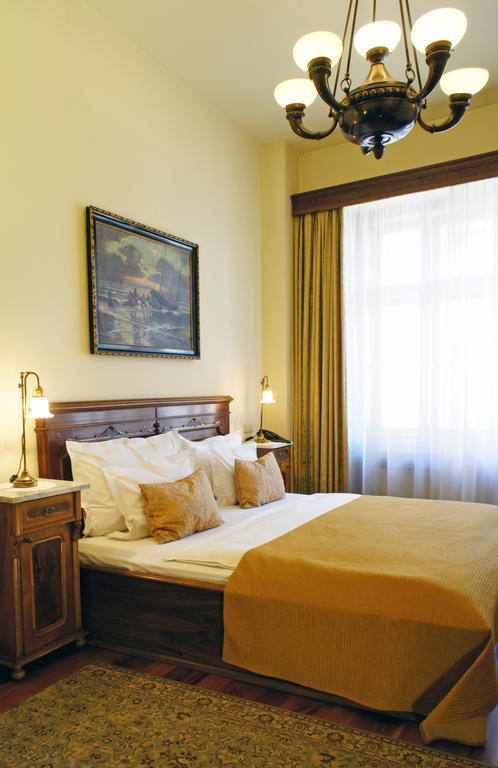 Standard Double Room with One Way Shuttle Service,185367135:JPEG