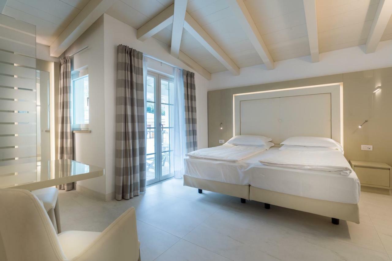 Junior Suite Mountain View
