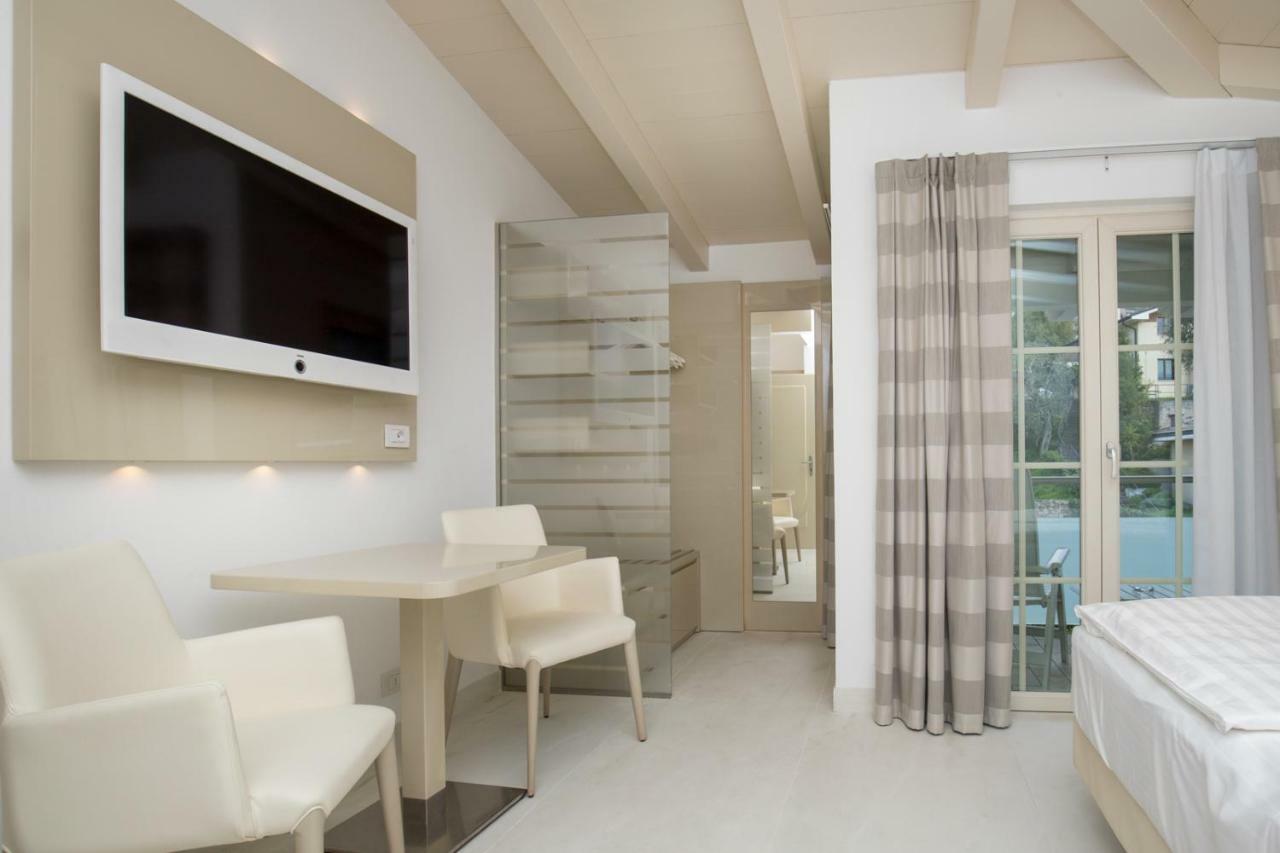 Junior Suite Mountain View