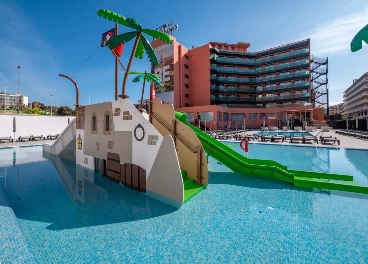 Double or Twin Room Pool View