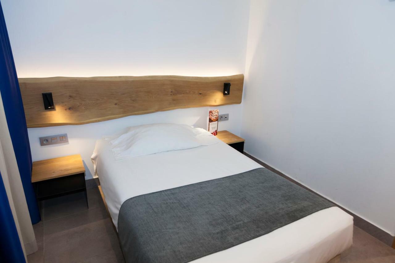 Single Room Bathroom