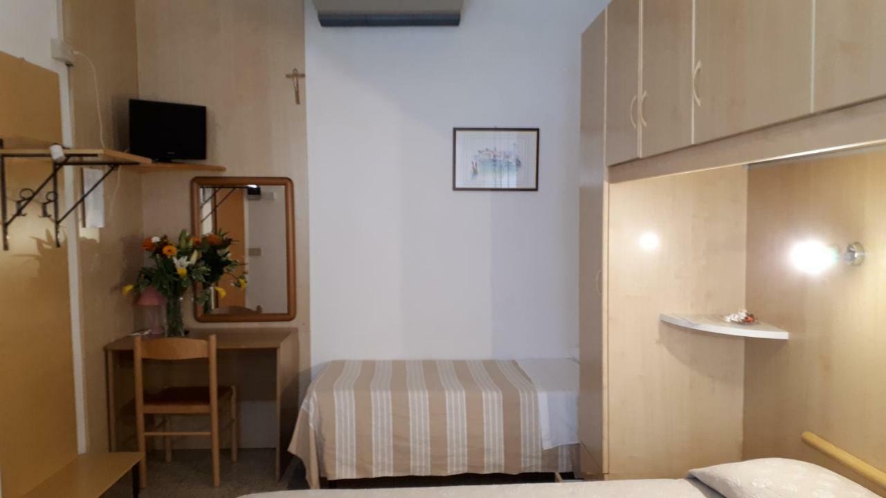 Quadruple Room Bathroom