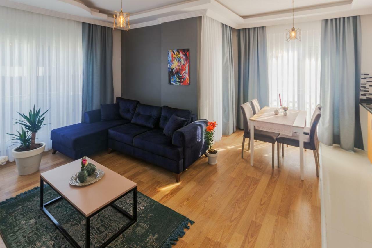 One-Bedroom Apartment,733112602:JPEG