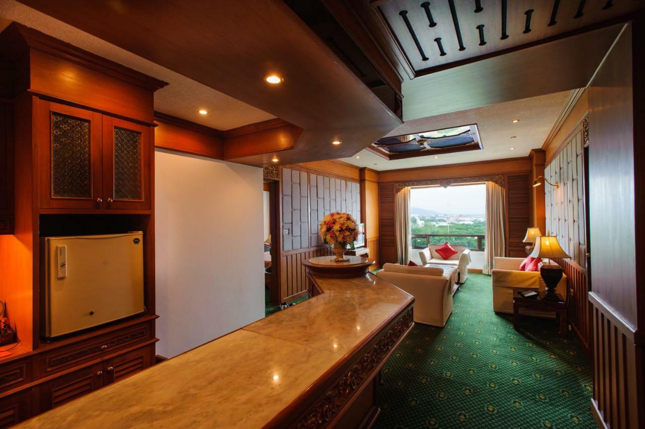 Executive Suite