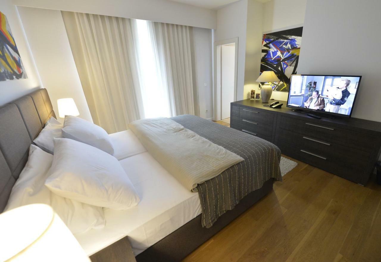 Deluxe Double Room,791896455:JPEG