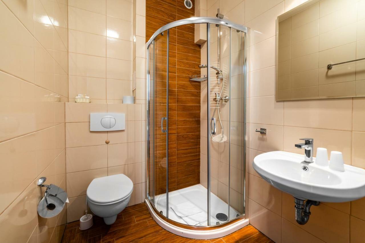 One-Bedroom Suite,792363705:JPEG