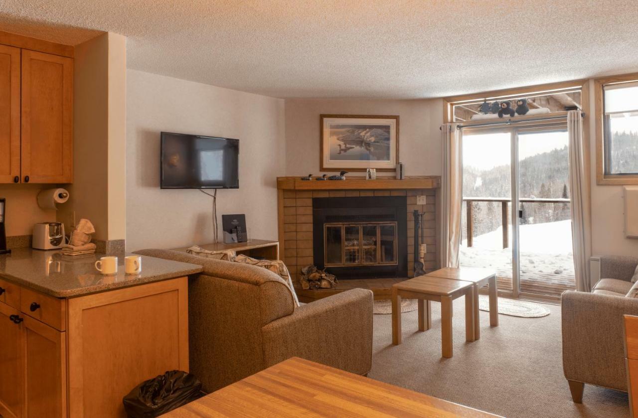 One-Bedroom Condo,793079370:JPEG