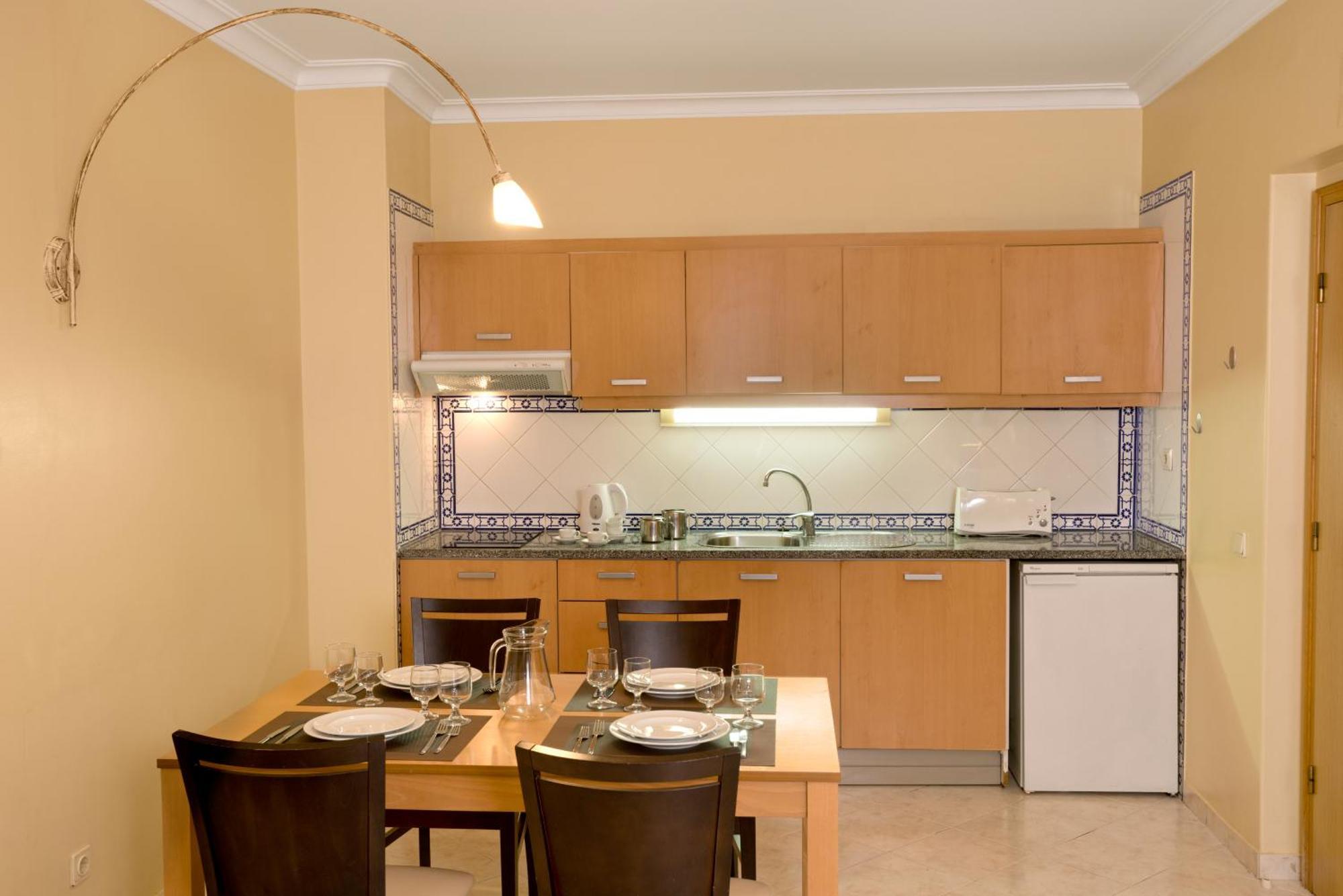 One-Bedroom Apartment City View