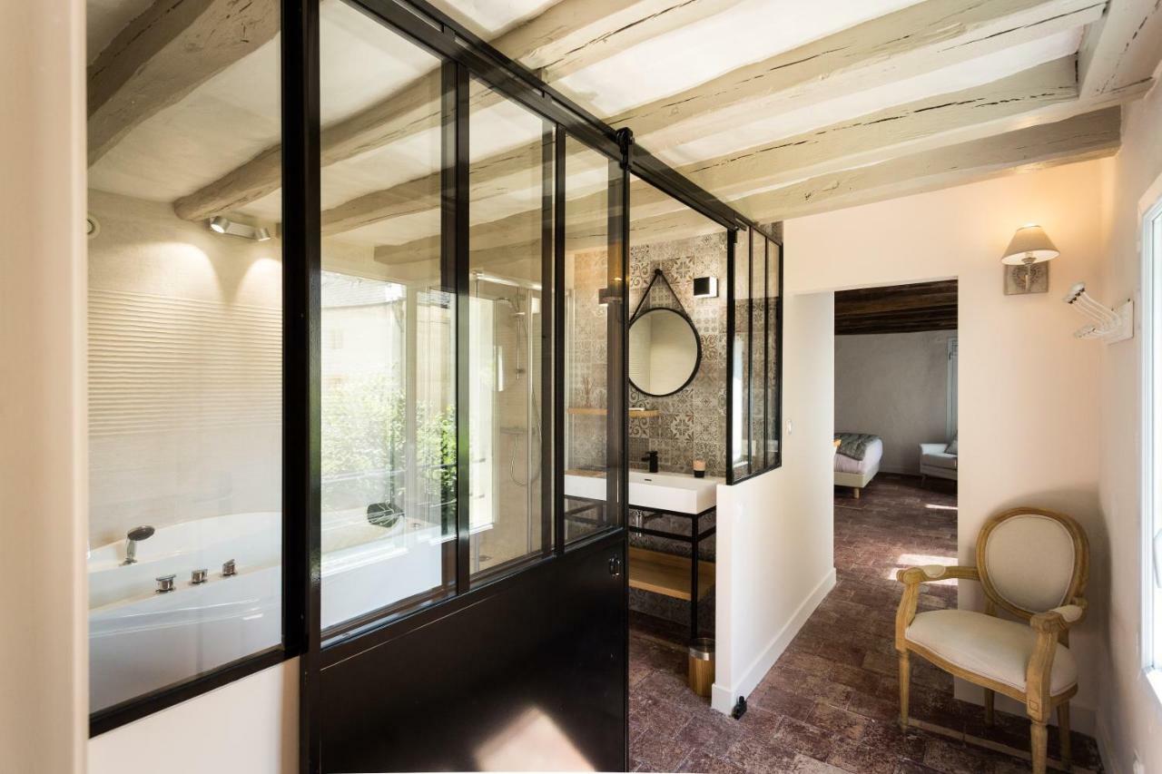 King Suite Spa Bath