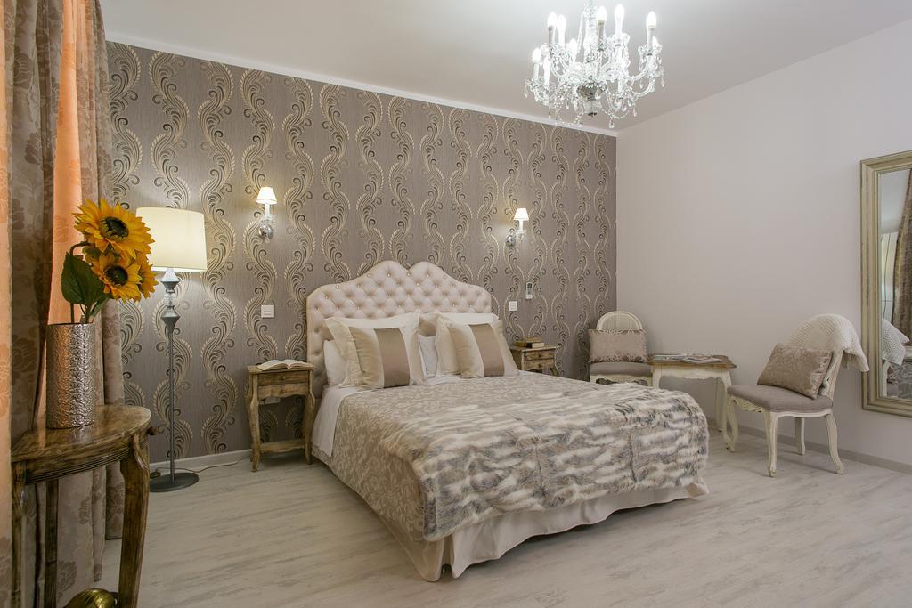 Interior Double Room